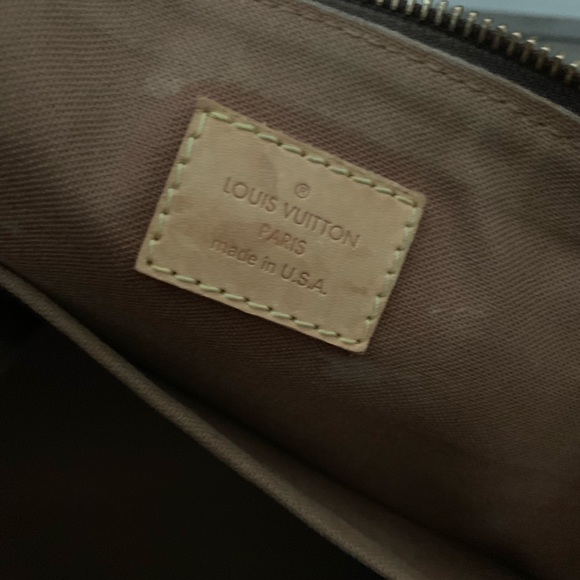 SOLD 💯 Auth Louis Vuitton Popincourt purse *Firm* - Picture 7 of 8